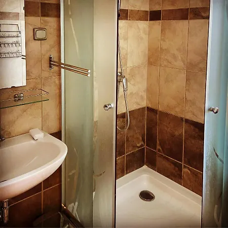 Aranypatak Vendeghaz - Apartman Csalad Reszere Gardony