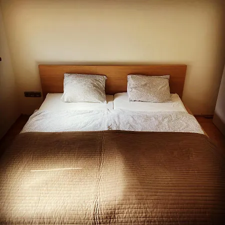 Aranypatak Vendeghaz - Apartman Csalad Reszere Gardony