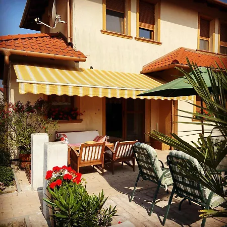 Apartment Aranypatak Vendeghaz - Apartman Csalad Reszere Gardony